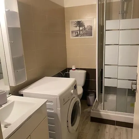 A 5 Minutes De La Promenade Des Appartement *